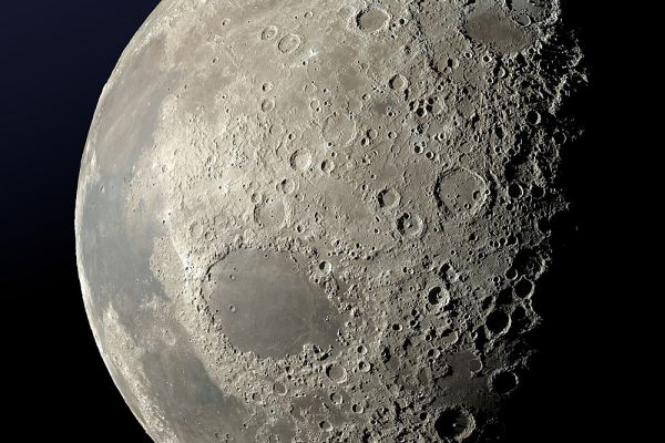 Астрономы разгадали еще один парадокс Луны